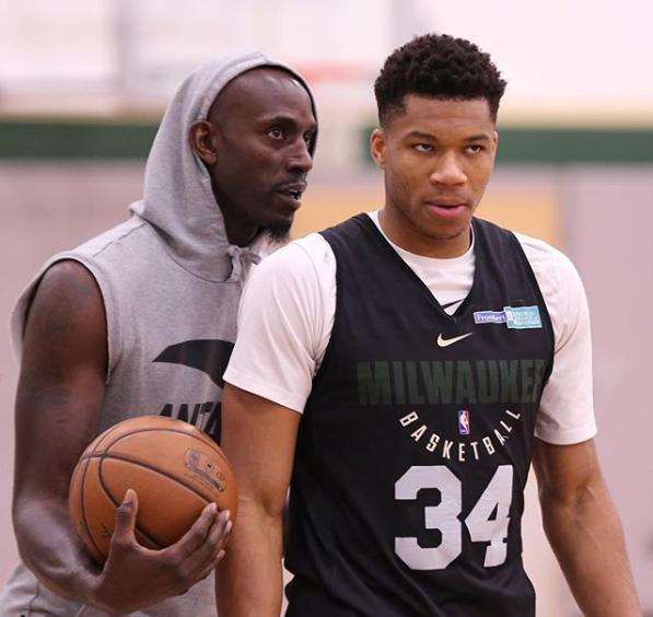 伦西亚显得 伦西亚显得